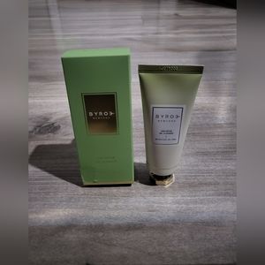 (NEW) BYROE kiwi cleanser